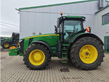 Трактор John Deere 8370R: снимка 2