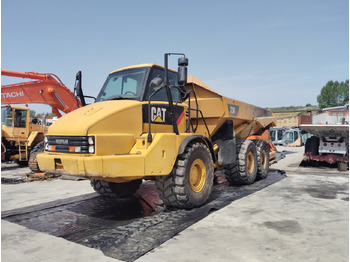 Съчленен самосвал CATERPILLAR 730