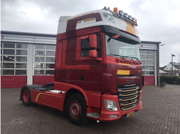Влекач DAF XF 460
