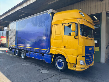Камион с брезент DAF XF 530