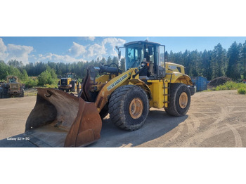 Колесен товарач NEW HOLLAND W270