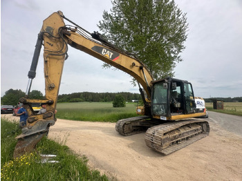 Верижен багер CATERPILLAR 320D