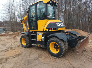 Мини багер JCB