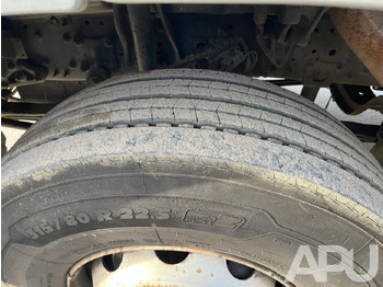 Самосвал камион Mercedes-Benz Actros 1832: снимка 4