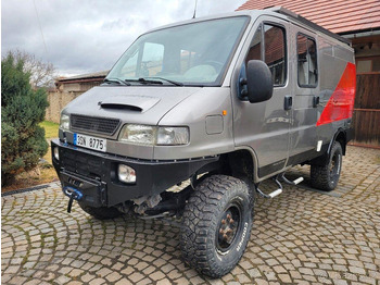 Лекотоварен автомобил фургон IVECO