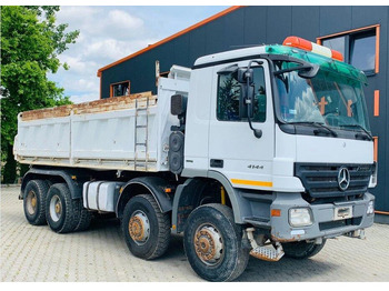 Самосвал камион MERCEDES-BENZ Actros 4144