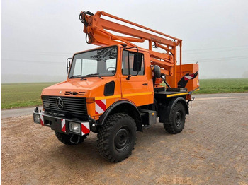 Камион UNIMOG