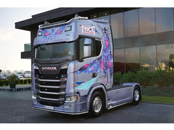 Влекач Scania S 580 / V8 / ORGINALNA EDYCJA LIMITED / NR 010 / RETARDER / I-PA: снимка 2 Влекач Scania S 580 / V8 / ORGINALNA EDYCJA LIMITED / NR 010 / RETARDER / I-PA: снимка 2