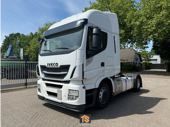 Влекач IVECO