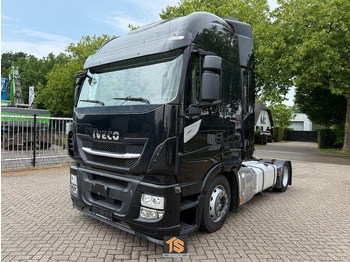 Влекач IVECO