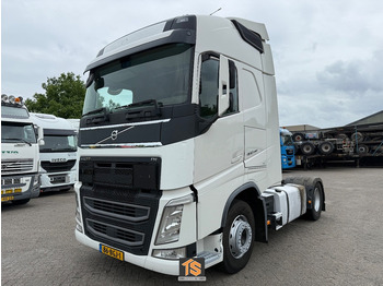 Влекач VOLVO FH