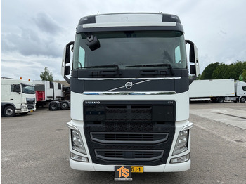 Влекач Volvo FH EURO 6 - AUTOMATIC - HYDRAULICS - NL TRUCK - APK/TUV 09/2025 - NEW TACHO - TOP!: снимка 2