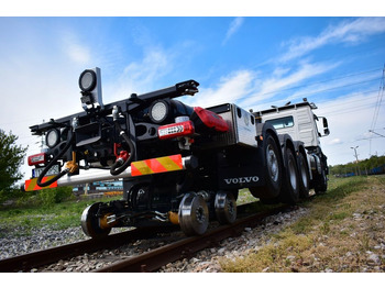 Контейнеровоз/ Сменна каросерия камион, Камион с кран Volvo NEW FMX 8x4 RAIL ROAD SCHIENEN TWO WAY: снимка 5 Контейнеровоз/ Сменна каросерия камион, Камион с кран Volvo NEW FMX 8x4 RAIL ROAD SCHIENEN TWO WAY: снимка 5