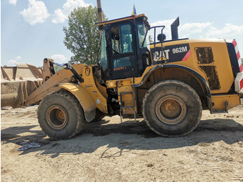 Колесен товарач CATERPILLAR 962M