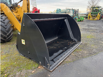 Челен товарач за трактор BRESSEL UND LADE