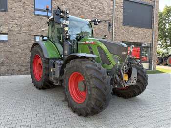Трактор FENDT 718 Vario