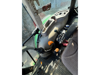 Трактор John Deere 5075 E: снимка 2