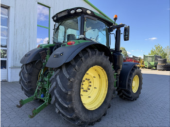 Трактор John Deere 6215R: снимка 5