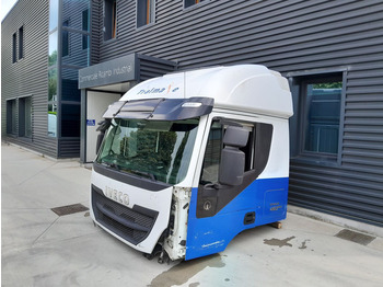 Кабина и интериор за Камион Iveco Stralis AT HI-ROAD: снимка 3