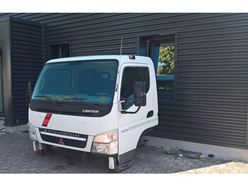 Кабина и интериор MITSUBISHI