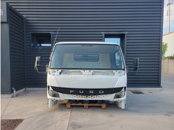 Кабина и интериор MITSUBISHI