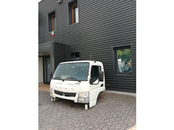 Кабина и интериор MITSUBISHI