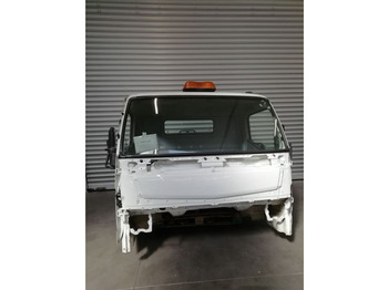 Кабина и интериор MITSUBISHI