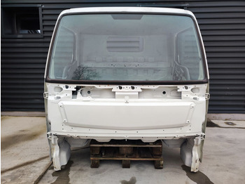 Кабина и интериор MITSUBISHI