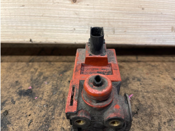 Спирачен клапан за Камион VOLVO VALVE 21472978: снимка 2