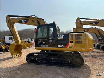 Верижен багер CATERPILLAR 320D2