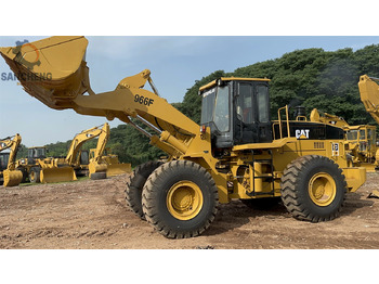 Колесен товарач CATERPILLAR 966F