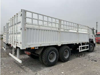 За превоз на животни камион За превоз на животни SINOTRUK HOWO 371 Cargo truck: снимка 4