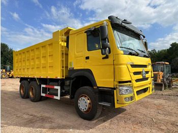 Самосвал камион SINOTRUK HOWO