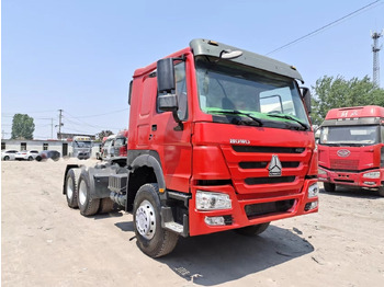 Влекач SINOTRUK HOWO