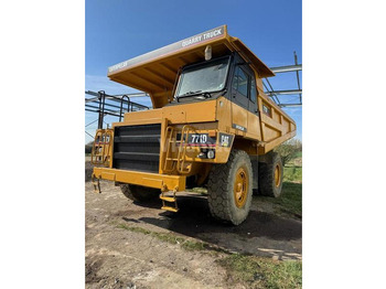 Самосвал CATERPILLAR