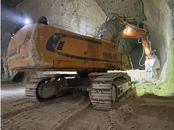 Багер LIEBHERR