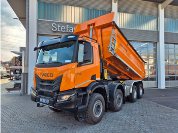 Самосвал камион IVECO