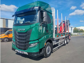 Камион за дърва IVECO X-WAY
