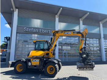 Колесен багер JCB