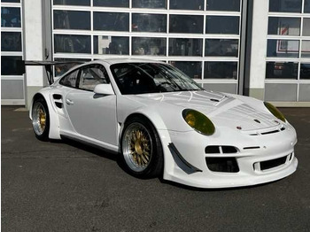 Лек автомобил PORSCHE