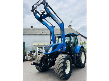 Трактор NEW HOLLAND T7