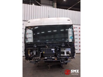 Кабина MAN TGX