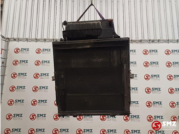 Радиатор за Камион MAN Occ radiator + expansievat MAN: снимка 2