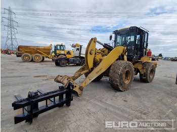 Колесен товарач CATERPILLAR 930M