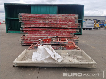 Техника за слагане на асфалт Peri Trio Concrete Formwork, 3.3m x 1.2m Panel (8 of), 3.3m x 0.9m Panel (4 of), 2.7m x 1.2m Panel (2 of), 1.2m x 0.6m Panel (3 of), 1.2m x 0.7m Panel (3 of), 0.9m x 0.6m Panel (2 of), Concrete Pourin: снимка 2