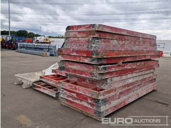 Техника за слагане на асфалт Peri Trio Concrete Formwork, 3.3m x 1.2m Panel (8 of), 3.3m x 0.9m Panel (4 of), 2.7m x 1.2m Panel (2 of), 1.2m x 0.6m Panel (3 of), 1.2m x 0.7m Panel (3 of), 0.9m x 0.6m Panel (2 of), Concrete Pourin: снимка 5