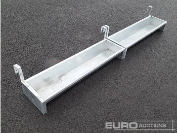 Селскостопанска техника Unused 4' Galvanised Hanging Trough (2 of): снимка 4 Селскостопанска техника Unused 4' Galvanised Hanging Trough (2 of): снимка 4