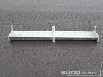 Селскостопанска техника Unused 4' Galvanised Hanging Trough (2 of): снимка 5 Селскостопанска техника Unused 4' Galvanised Hanging Trough (2 of): снимка 5