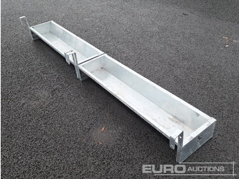 Селскостопанска техника Unused 4' Galvanised Hanging Trough (2 of): снимка 3 Селскостопанска техника Unused 4' Galvanised Hanging Trough (2 of): снимка 3