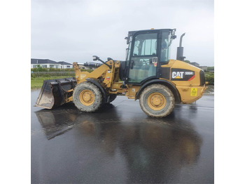 Колесен товарач CATERPILLAR 906H